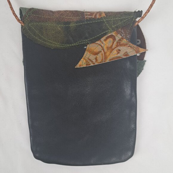 White Buffalo Creations Handmade Leather Crossbody - Picture 4 of 16